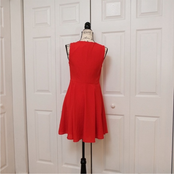 NWOT Express Red Fit & Flare Mini Dress | Cherry Girl Skater Keyhole | Size 6 - Picture 7 of 7